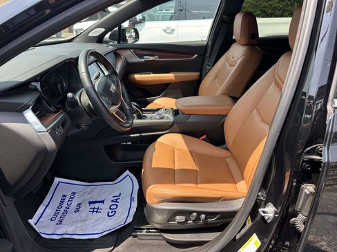 Certified 2024 Cadillac XT5 Premium Luxury AWD/4WD image 10