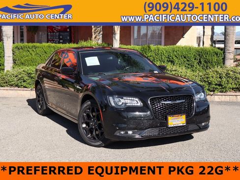 Used 2020 Chrysler 300 S image 1