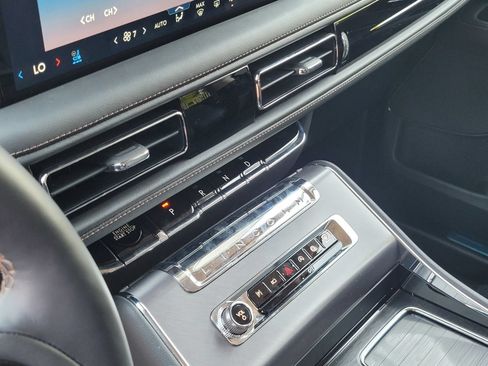 Used 2026 Lincoln Aviator 2WD w/ Jet Appearance Package image 20
