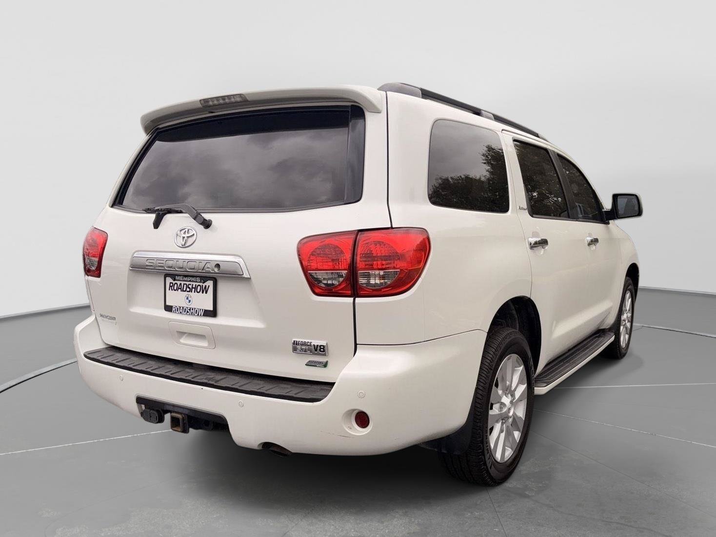 Used 2016 Toyota Sequoia Platinum AWD/4WD image 5