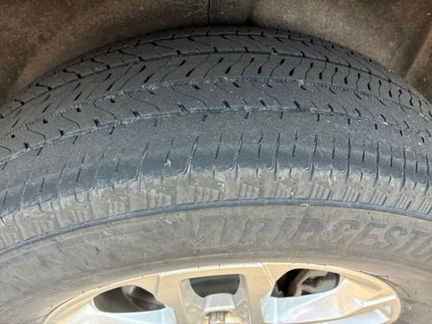 Used 2021 Chevrolet Traverse LT w/ LPO, Floor Liner Package AWD/4WD image 15