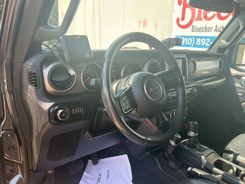 Used 2020 Jeep Wrangler Unlimited Sport AWD/4WD image 23