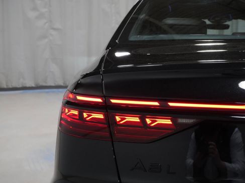 Used 2025 Audi A8 L 3.0T AWD/4WD image 30