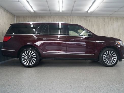 Used 2021 Lincoln Navigator L Reserve w/ Luxury Package AWD/4WD image 6