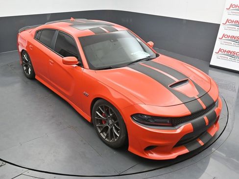 Used 2016 Dodge Charger SRT w/ Harman/Kardon Audio Group image 10