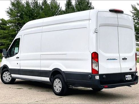 Used 2022 Ford E-Transit 148 High Roof Extended w/ Load Area Protection Package RWD image 11