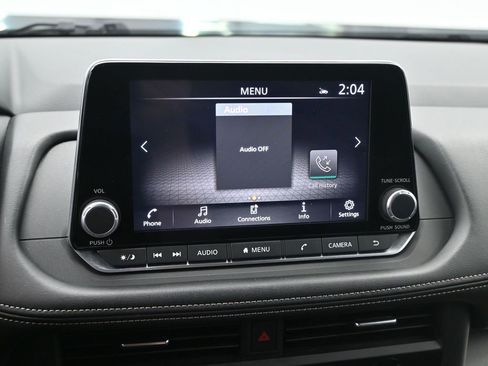 Used 2025 Nissan Rogue SV image 13