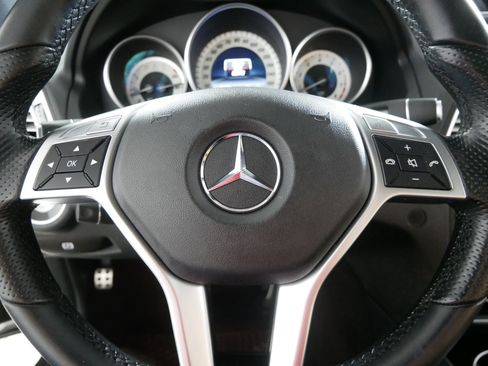 Used 2015 Mercedes-Benz E 400 4MATIC Coupe image 25