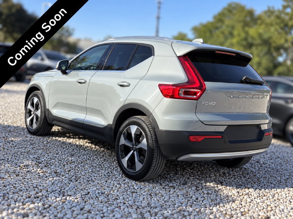 Certified 2024 Volvo XC40 B5 Plus AWD/4WD image 5