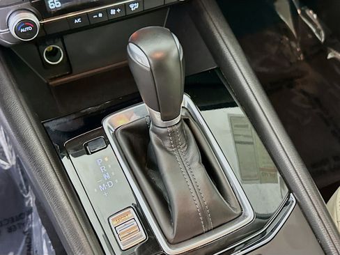 Used 2025 MAZDA CX-5 AWD 2.5 S w/ Preferred Package image 21