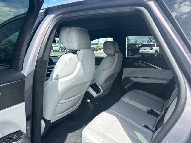 Certified 2024 Cadillac Lyriq Luxury AWD/4WD image 10