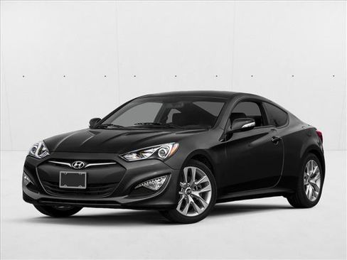 Used 2016 Hyundai Genesis 3.8 image 1