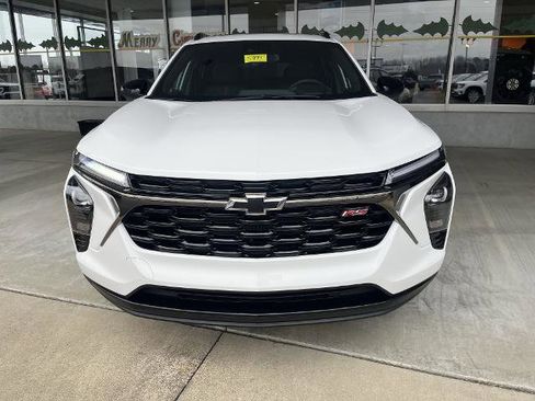 New 2026 Chevrolet Trax RS image 9