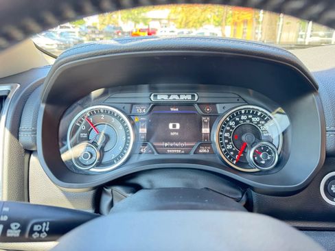 Used 2022 RAM 1500 Laramie AWD/4WD image 15