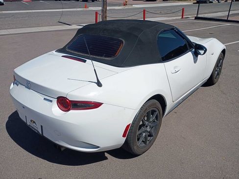 Used 2020 MAZDA MX-5 Miata Sport RWD image 7