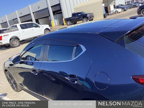 Used 2022 MAZDA MAZDA3 s image 8