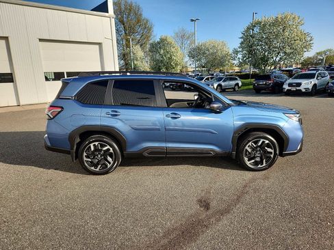 Used 2025 Subaru Forester Limited AWD/4WD image 7