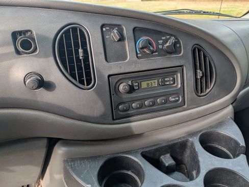 Used 2008 Ford E-150 and Econoline 150 image 17