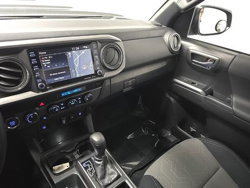 Used 2023 Toyota Tacoma TRD Sport image 25