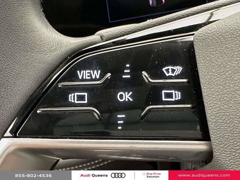 Used 2025 Audi A6 e-tron Premium Plus w/ Premium Plus AWD/4WD image 32