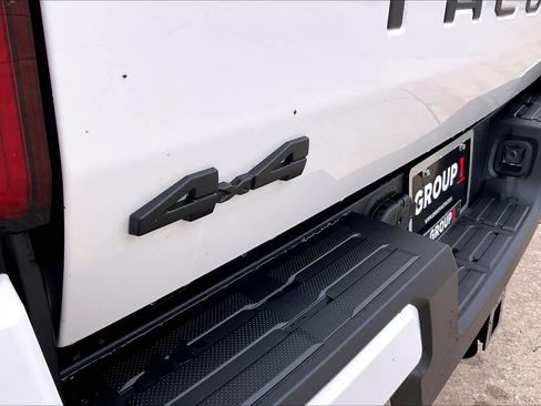 New 2026 Toyota Tacoma SR5 AWD/4WD image 15