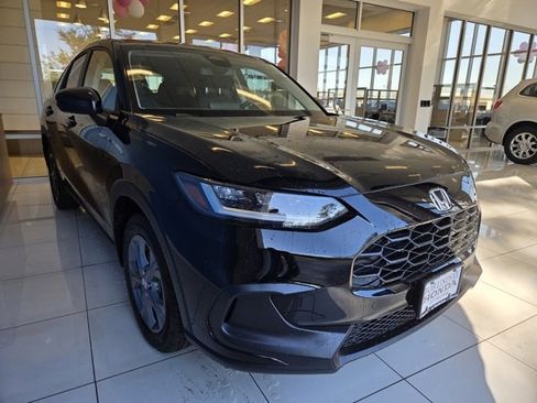 New 2026 Honda HR-V LX image 3