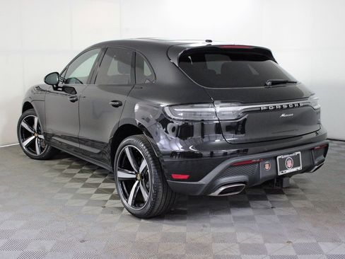 Used 2025 Porsche Macan image 3
