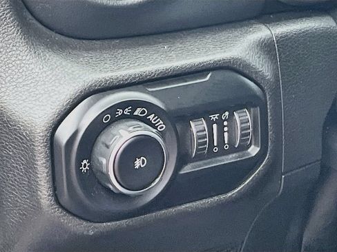 Used 2020 Jeep Wrangler Unlimited Sahara AWD/4WD image 10