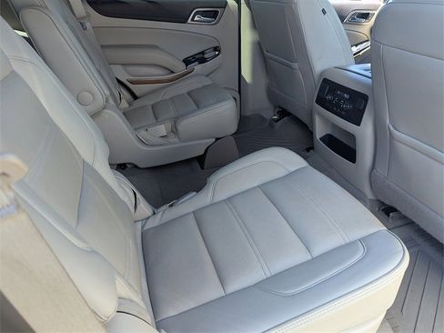 Used 2020 GMC Yukon Denali w/ Denali Premium Package image 13