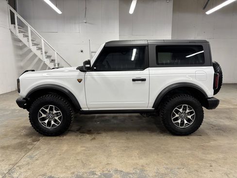 Used 2022 Ford Bronco Badlands image 4