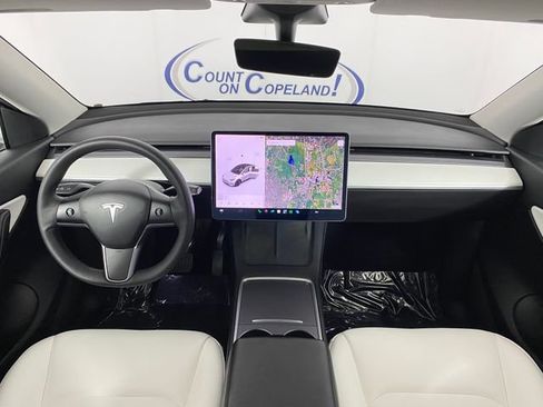 Used 2021 Tesla Model Y Long Range AWD/4WD image 12