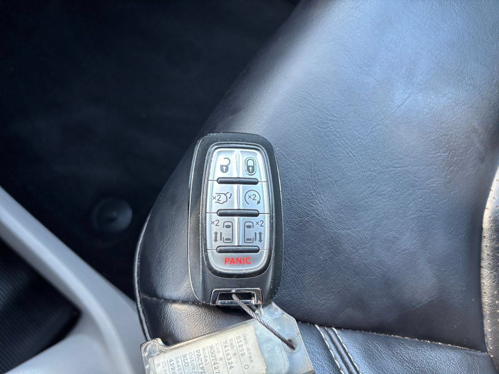 Used 2023 Chrysler Pacifica Touring-L FWD image 20