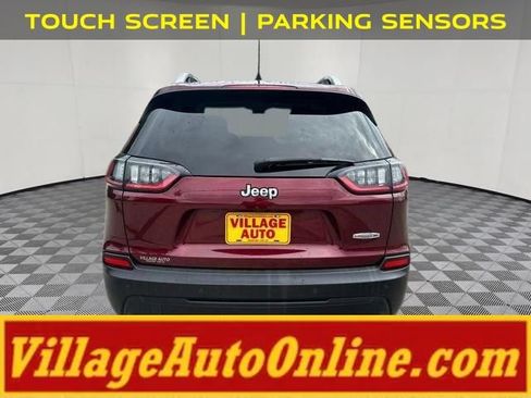 Used 2021 Jeep Cherokee Latitude Lux FWD image 3