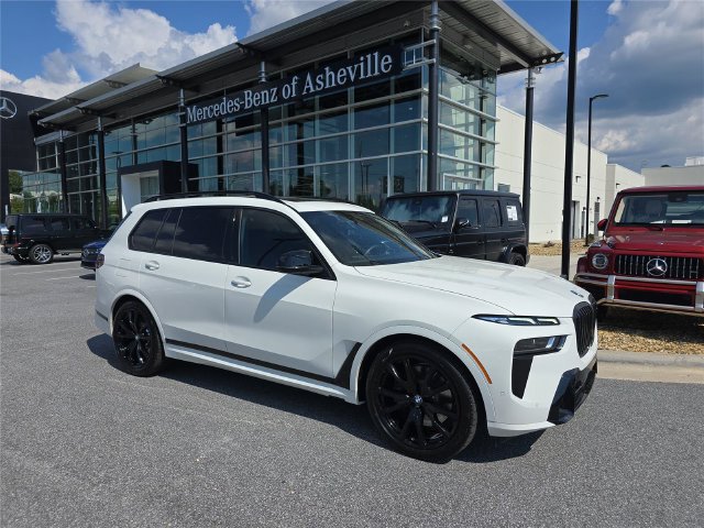 Used 2026 BMW X7 M60i AWD/4WD image 1
