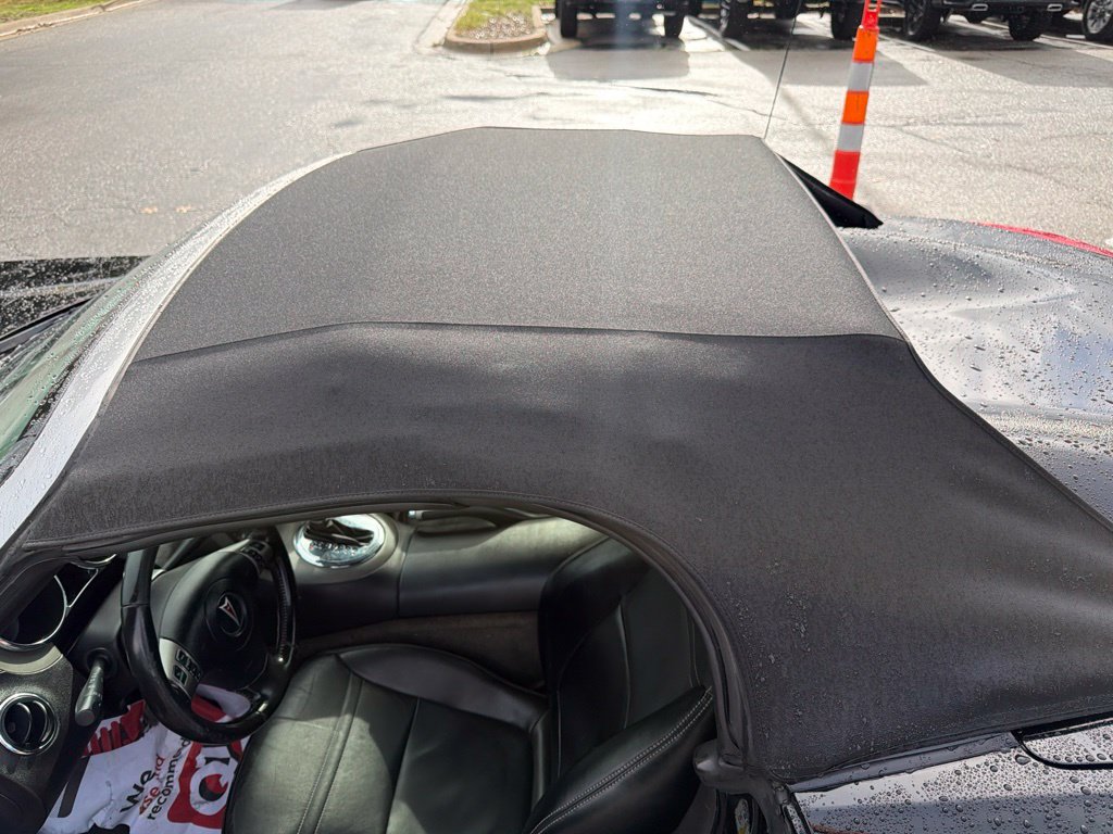 Used 2007 Pontiac Solstice Convertible w/ Premium Package RWD image 13
