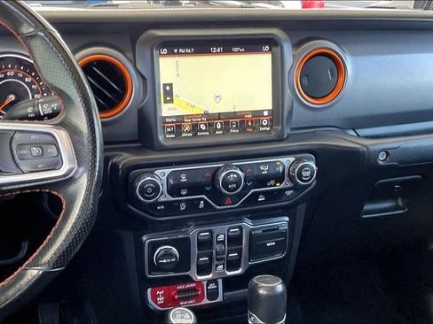 Used 2023 Jeep Gladiator Mojave w/ LED Lighting Group AWD/4WD image 5