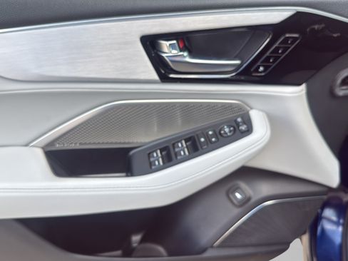 Used 2023 Acura MDX FWD w/ Technology Package image 12