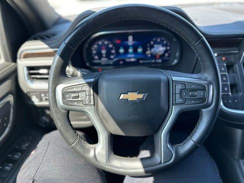 Used 2023 Chevrolet Suburban Premier AWD/4WD image 6