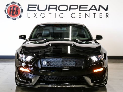 Used 2016 Ford Mustang Shelby GT350 w/ Technology Package RWD image 3