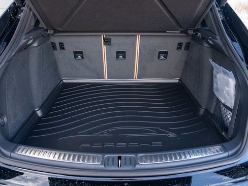 New 2026 Porsche Macan image 29