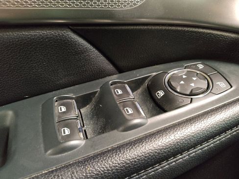 Used 2018 Ford Explorer XLT AWD/4WD image 27