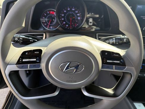 Used 2023 Hyundai Elantra SEL FWD image 19