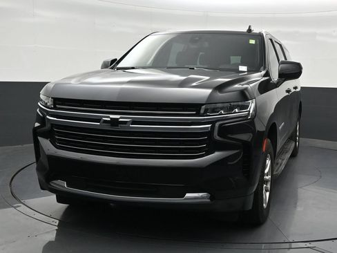 Used 2021 Chevrolet Suburban LT RWD image 9