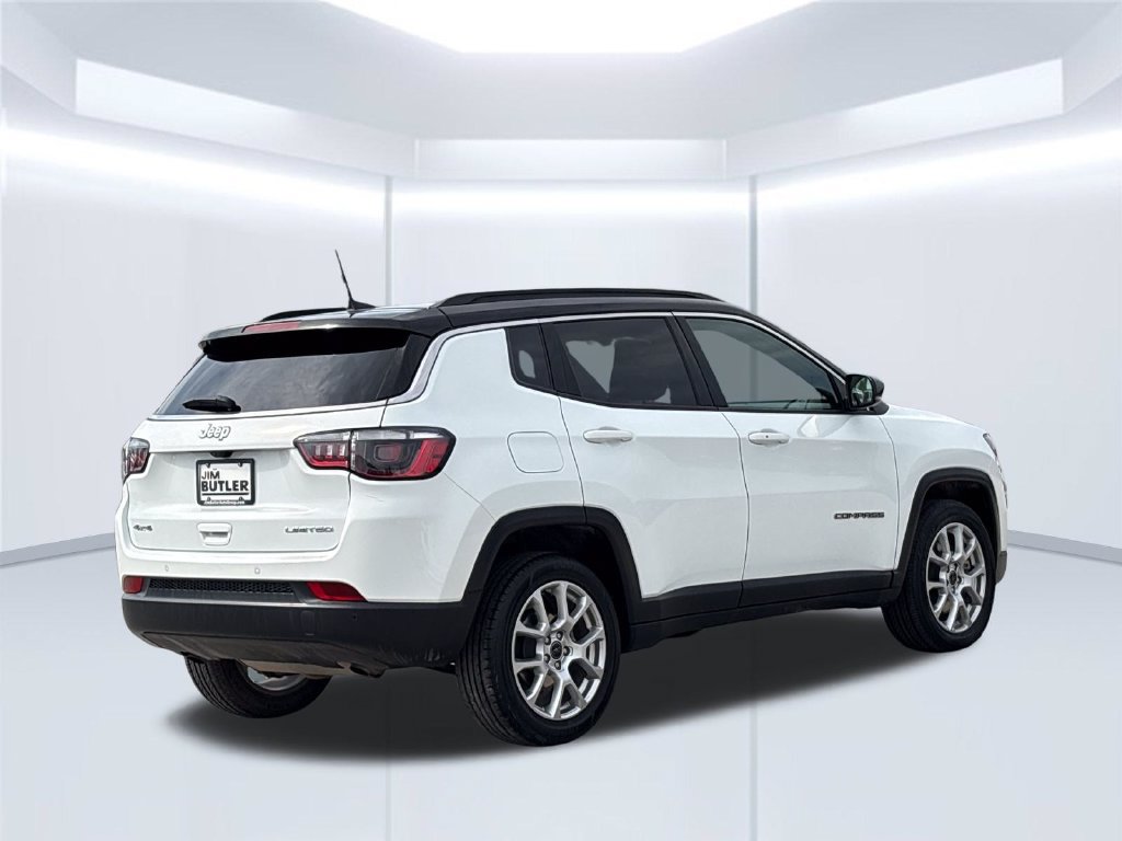 Used 2025 Jeep Compass Limited AWD/4WD image 5