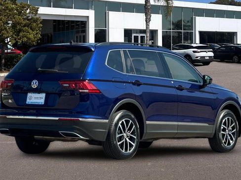Used 2021 Volkswagen Tiguan SE FWD image 3