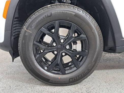 New 2026 Jeep Grand Cherokee L 2WD image 7