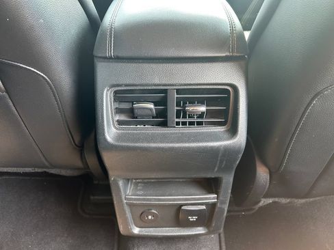 Used 2024 Ford Edge Titanium AWD/4WD image 24