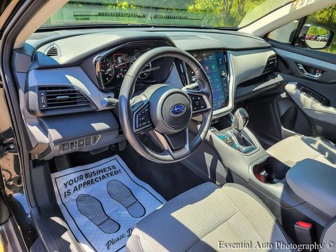 Certified 2025 Subaru Outback Premium AWD/4WD image 9