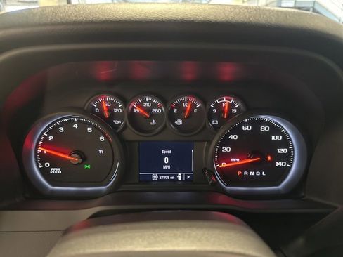 Used 2023 Chevrolet Silverado 2500 Custom image 17