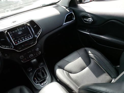 Used 2020 Jeep Cherokee Limited AWD/4WD image 11